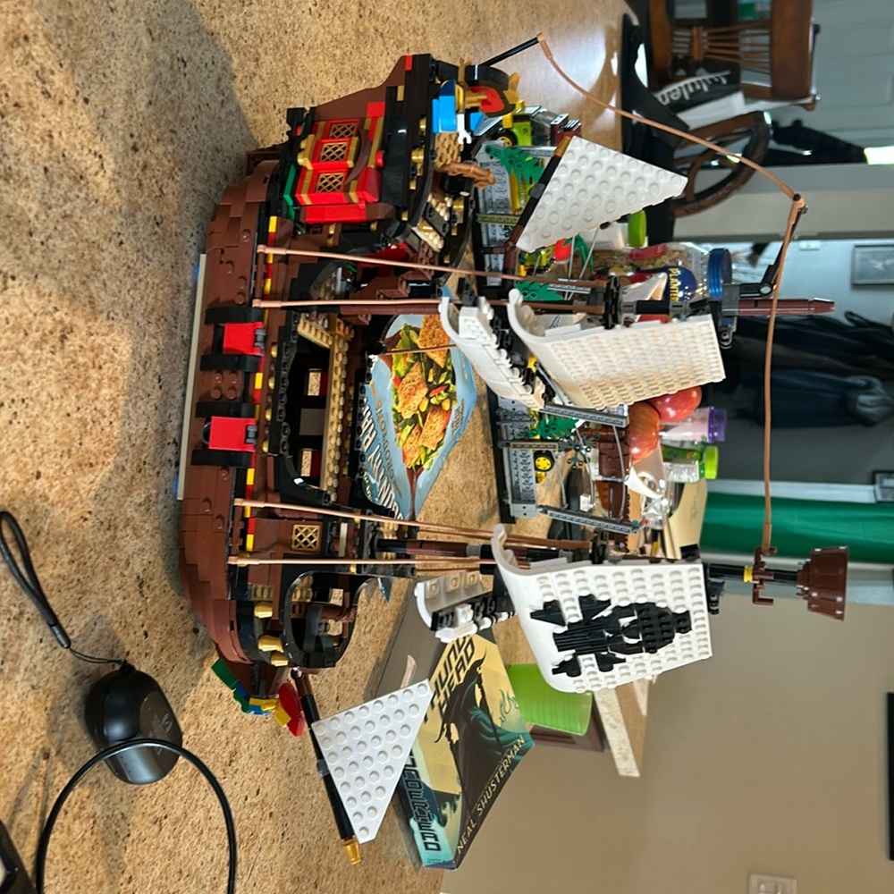 Lego pirate ship, display and playability
